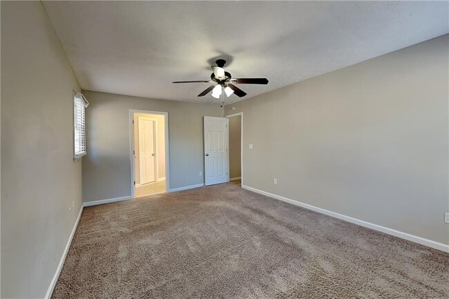 Building Photo - 1587 Casper Hill Dr