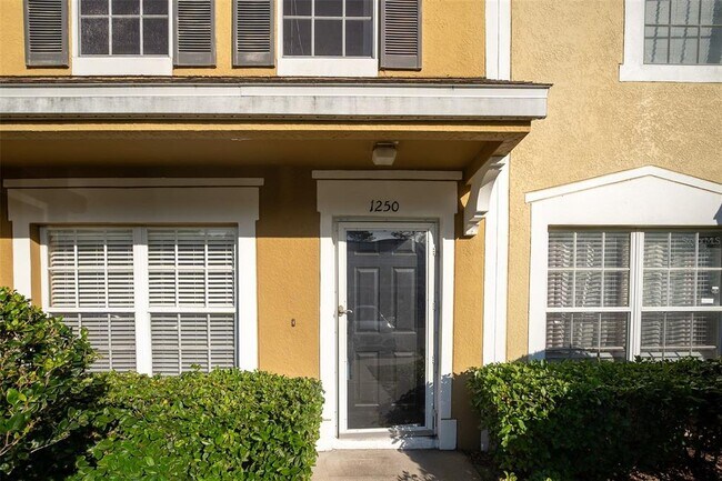 Building Photo - 1250 Redondo Way