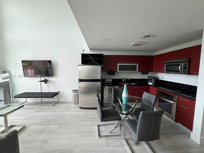 Building Photo - 253 NE 2nd St