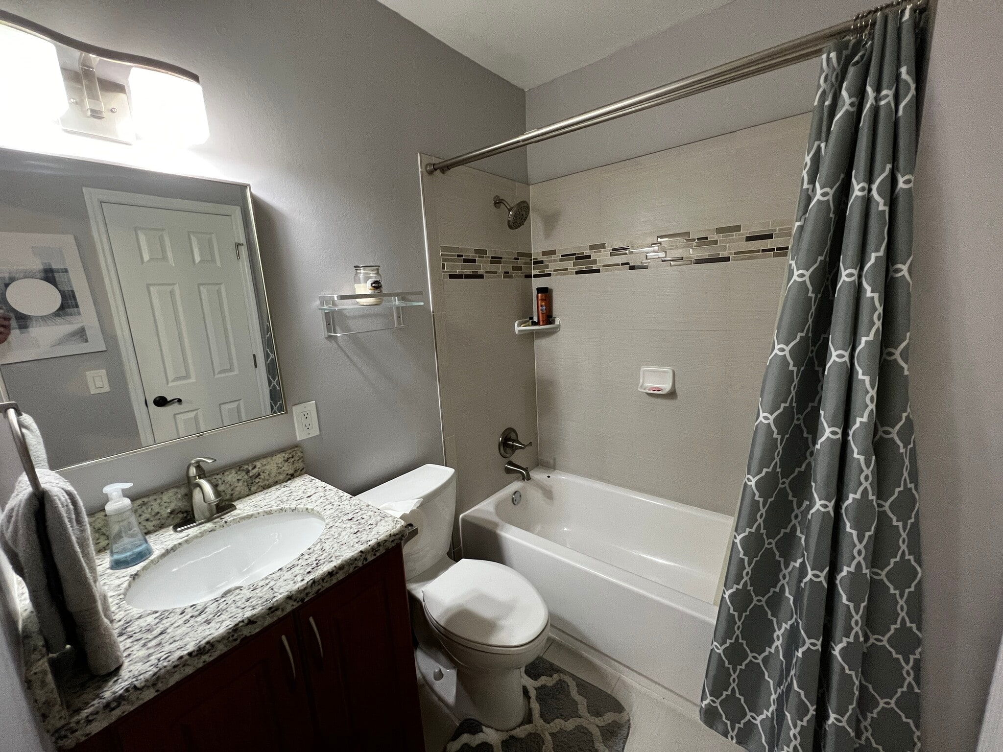 2nd bathroom - 2310 Elm Ct