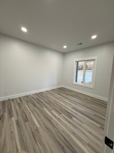 Building Photo - 137 McBeth Rd