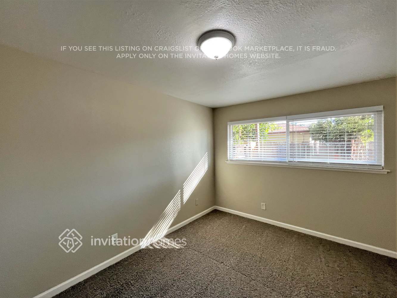 Building Photo - 640 W El Camino Ave