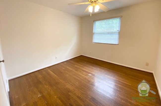 Building Photo - 100 Lewis Dr