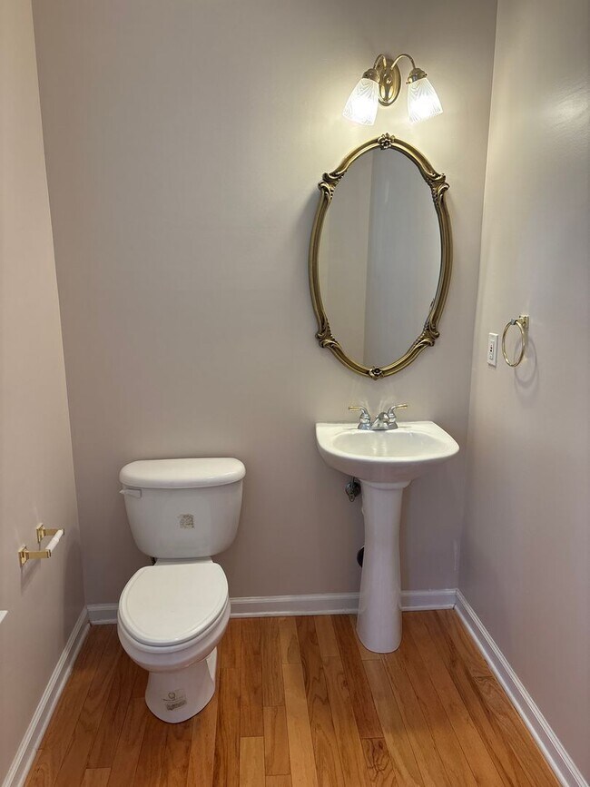 Building Photo - Beautiful Home for Rent!