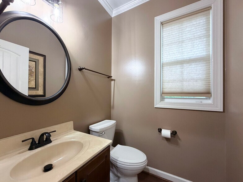 Building Photo - 5604 Pine Rock Ct