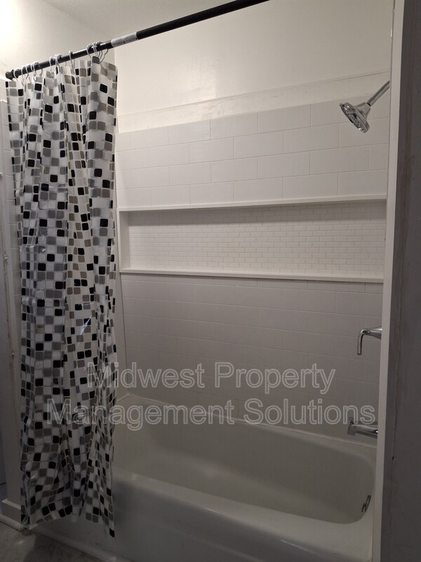 Building Photo - 833 Indiana Ave