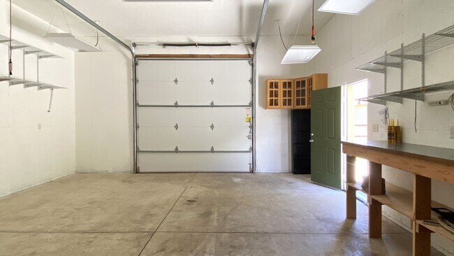 Building Photo - Open-Concept Home with Shop in Dallesport