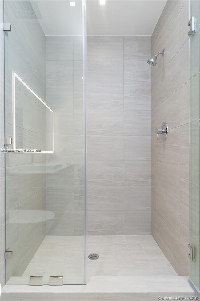 Building Photo - 2960 NE 207th St