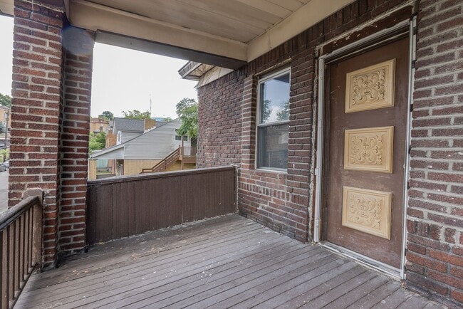 Building Photo - 438 Kathleen St