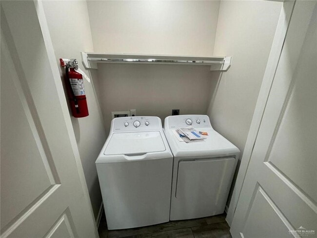 Building Photo - 13 Sandpiper Ave