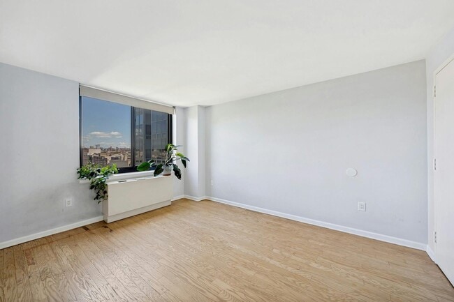 Building Photo - 700 Grove St