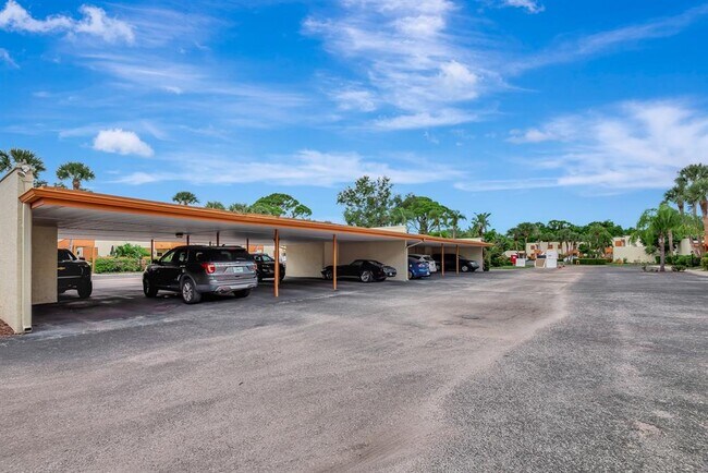 Building Photo - 131 Wild Palm Dr