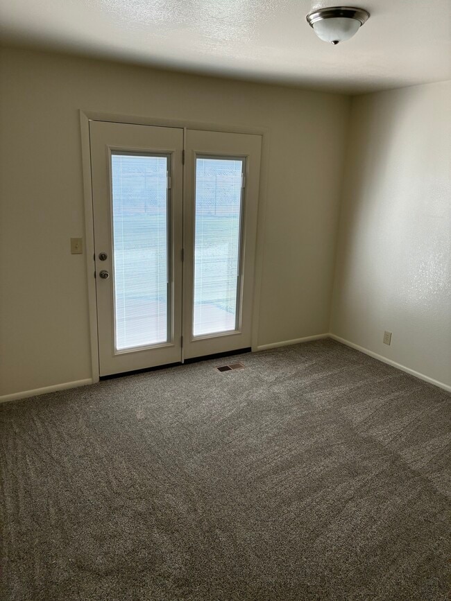 Building Photo - 2617 W 1400 S