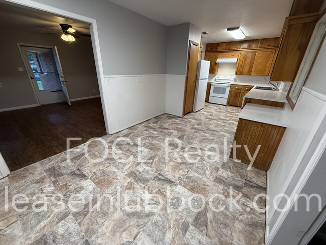 Building Photo - 2709 39th St