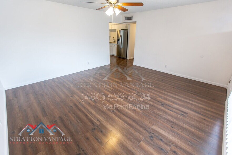 Building Photo - 2602 W Columbine Dr