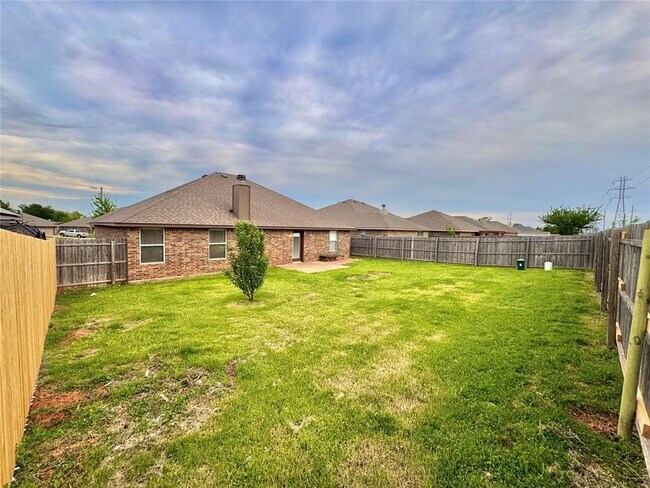 Building Photo - 8121 Hillers Rd