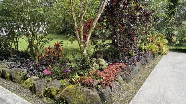 Building Photo - 16-2063-2063 Pearl Dr