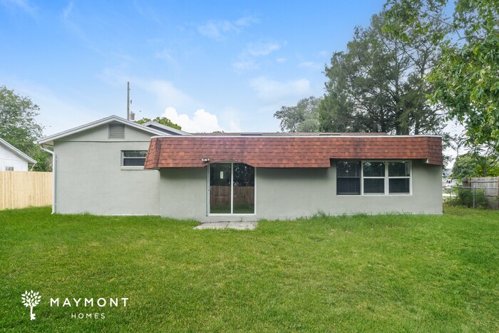 Building Photo - 1737 Hinckley Rd