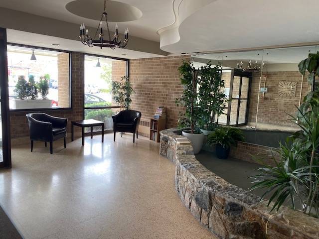 Building Photo - 244 Halstead Ave