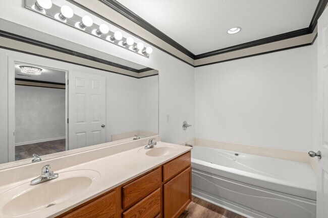 Building Photo - 5034 Cates Bend Way
