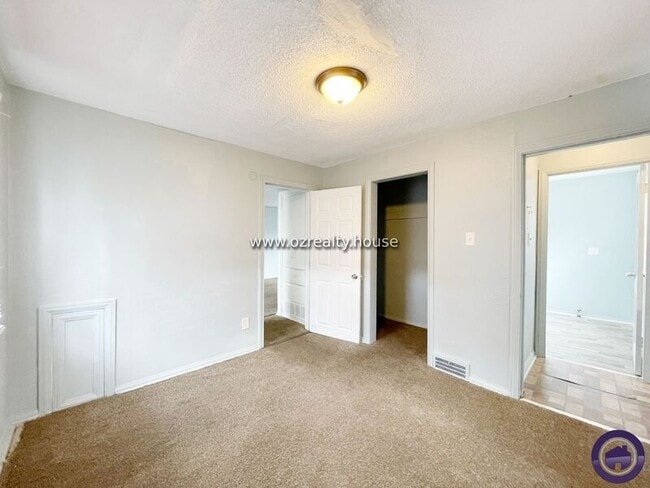 Building Photo - 1263 Crestwood Rd