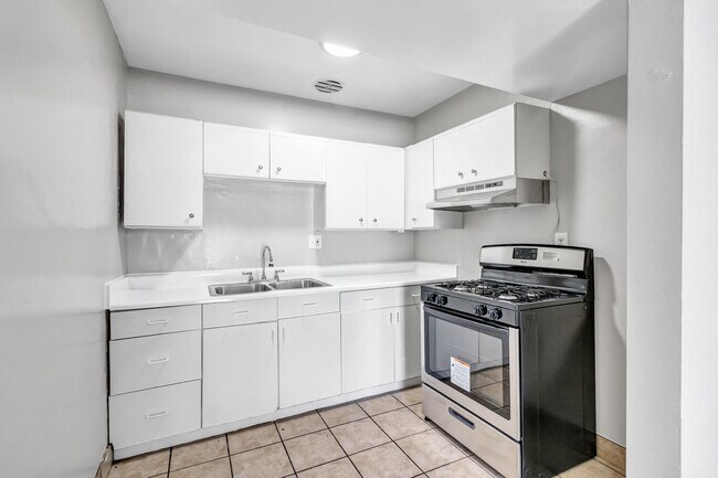 Floorplan - 709-15 Northgate