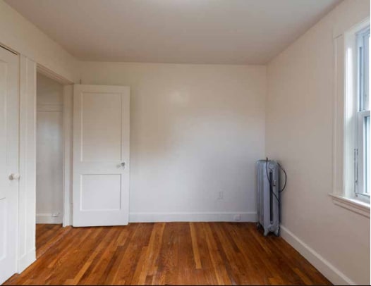 Building Photo - 25 5th Ave