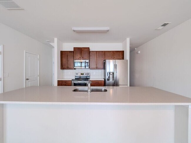 Building Photo - 400 Ruths Blvd