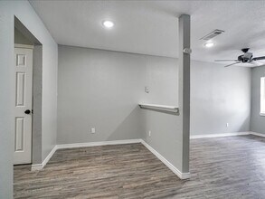 Building Photo - 5117 Lavender St