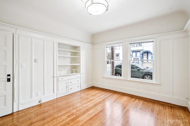 Building Photo - 848 14th St