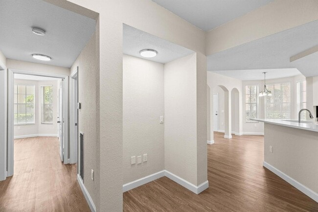 Building Photo - 1609 Belmont Pl