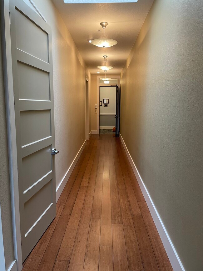 Building Photo - 441 State St