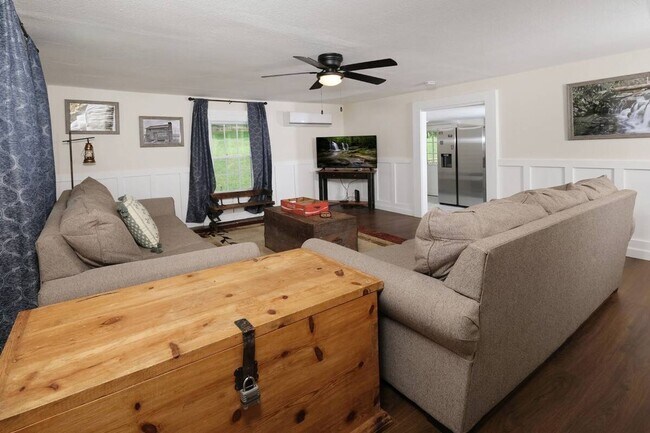 Building Photo - The Fancy Little Farmhouse