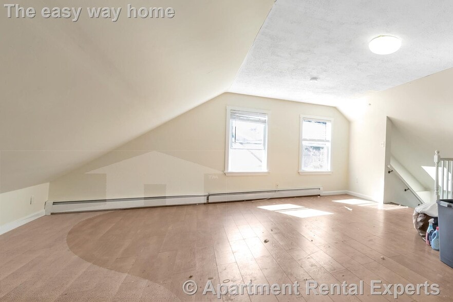 Building Photo - 31 Champney St