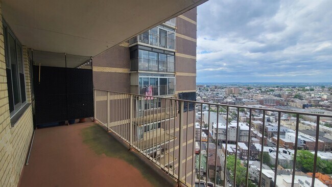 Building Photo - 6040 JFK Blvd E