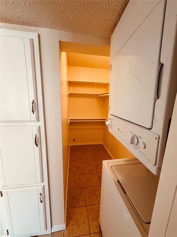 Building Photo - 1901 E Lindsey St