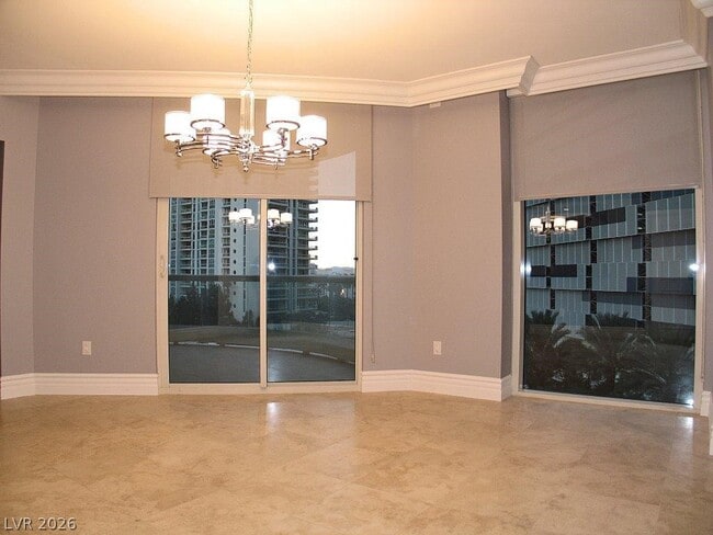 Building Photo - 2747 Paradise Rd