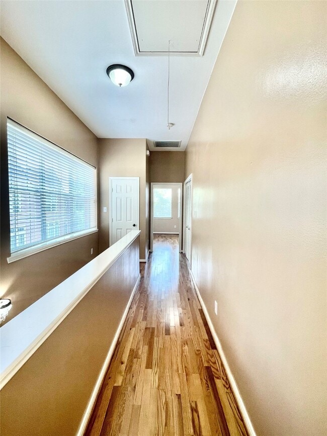 Building Photo - 32 Waugh Dr