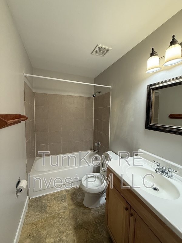 Primary Photo - 3270 Allspice Ct