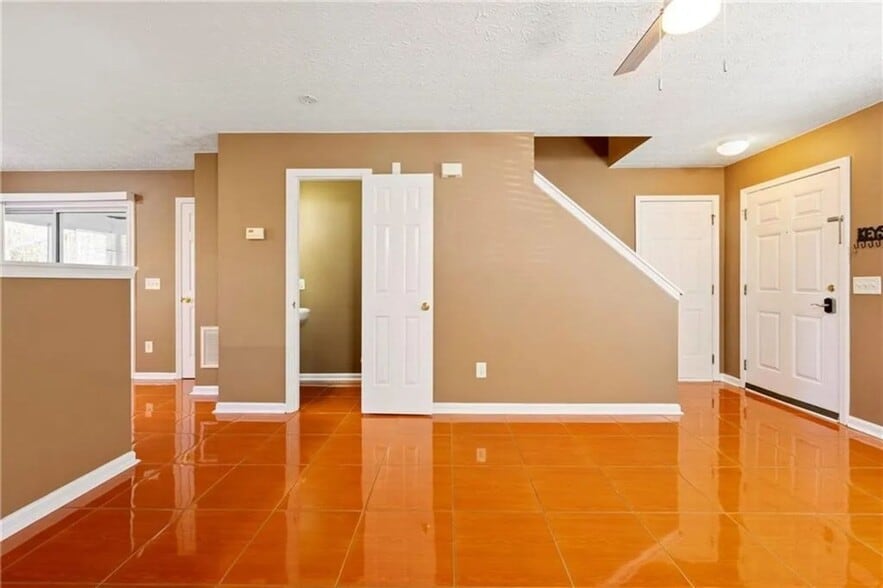 Building Photo - 5125 Sky Ridge Way
