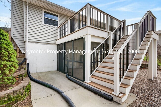 Building Photo - Spacious 3BR Home with Finished Basement in St. Charles