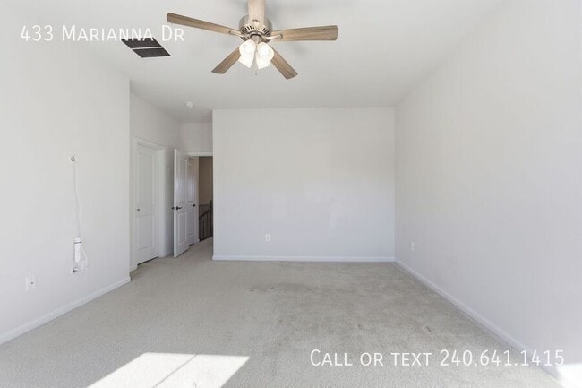 Building Photo - 433 Marianna Dr