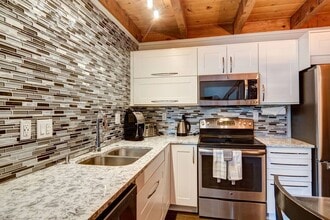 Building Photo - Large 2 BR + Loft in Wildernest (Sleeps li...