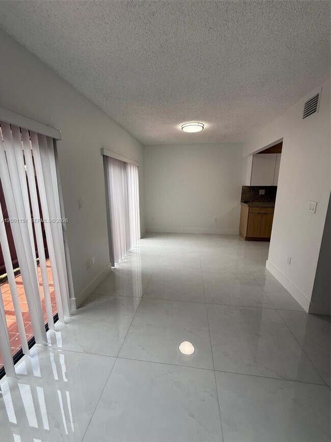 Building Photo - 6651 SW 137th Ct