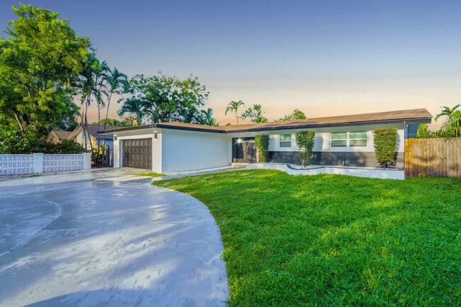 Building Photo - 18735 NE 18th Ave