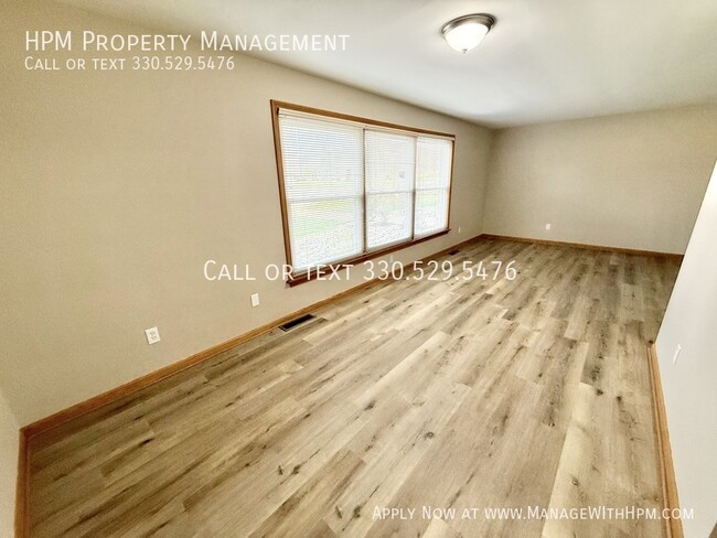 Building Photo - 7145 Starcliff Ave NW