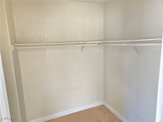 Building Photo - 5072 S Rainbow Blvd