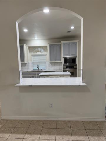 Building Photo - 5817 Mulvane Dr