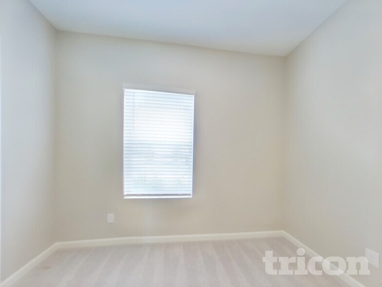 Building Photo - 2915 Grand Finale St