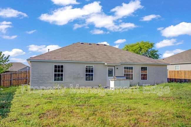 Building Photo - 2708 W El Dorado St